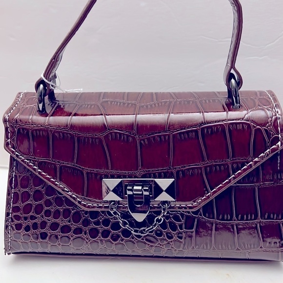 Vegan Alligator Stud and Chain Closure Mini Purse Handbag - Picture 3 of 9